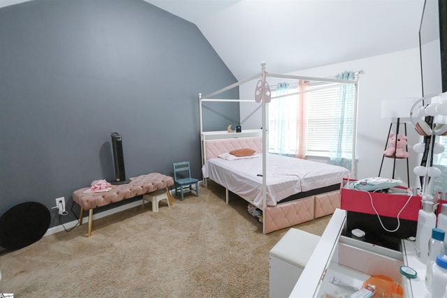 526 W Holloway Drive, Woodruff, SC 29388