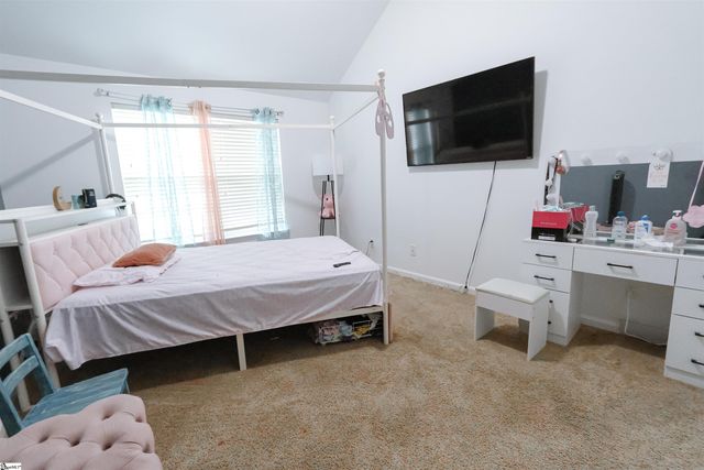 526 W Holloway Drive, Woodruff, SC 29388