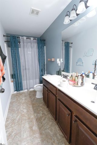 526 W Holloway Drive, Woodruff, SC 29388