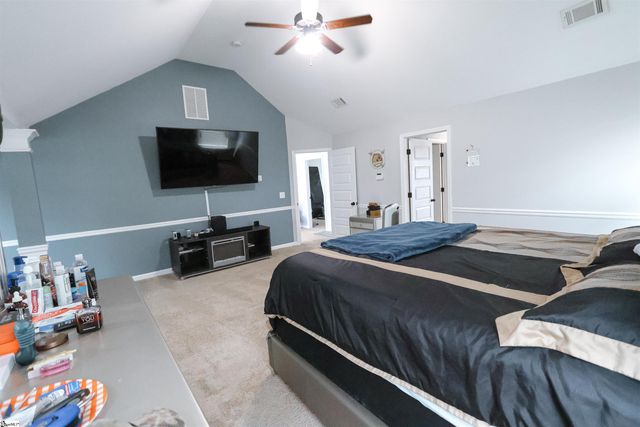 526 W Holloway Drive, Woodruff, SC 29388
