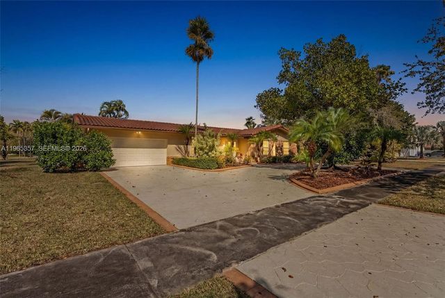 11201 SW 136th St, Miami, FL 33176