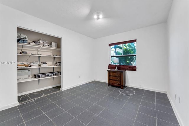 11201 SW 136th St, Miami, FL 33176