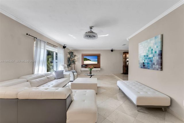 11201 SW 136th St, Miami, FL 33176