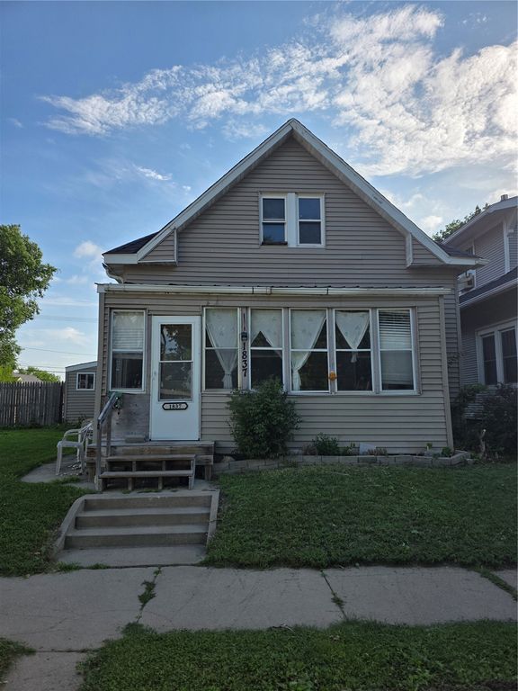 1837 D Street SW, Cedar Rapids, IA 52404