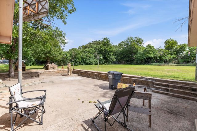 500 E Ham Avenue, De Leon, TX 76444
