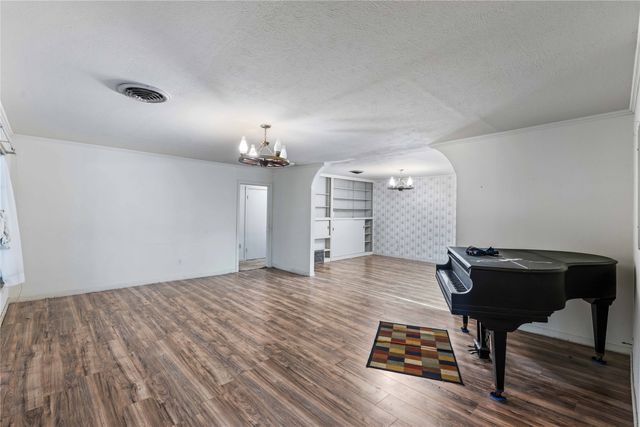 500 E Ham Avenue, De Leon, TX 76444