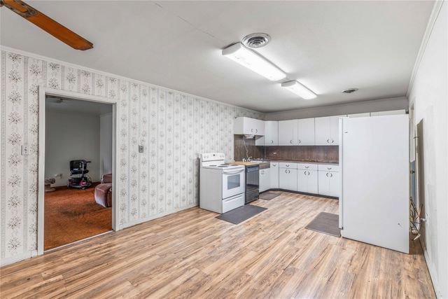 500 E Ham Avenue, De Leon, TX 76444