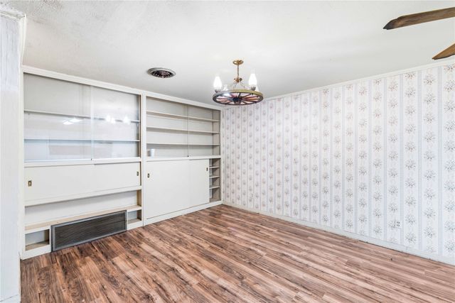 500 E Ham Avenue, De Leon, TX 76444