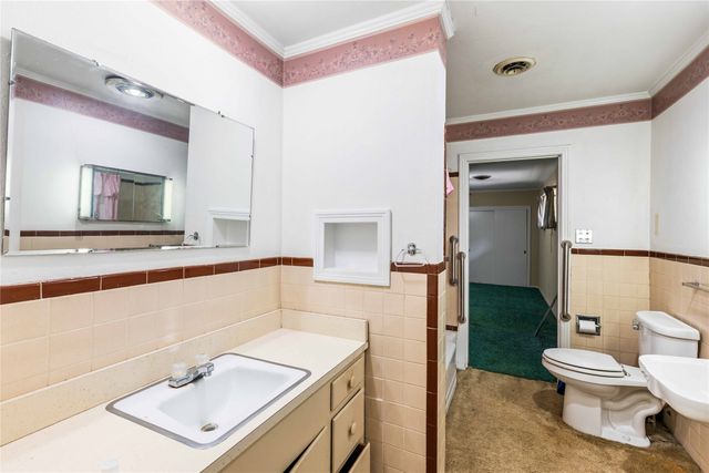 500 E Ham Avenue, De Leon, TX 76444