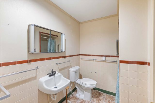 500 E Ham Avenue, De Leon, TX 76444