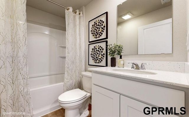 16326 Davidson Street, Bennington, NE 68007