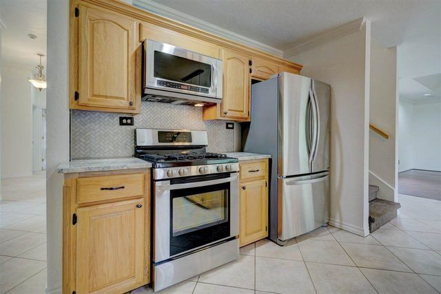 8001 NW Aldwick Ave, Lawton, OK 73505