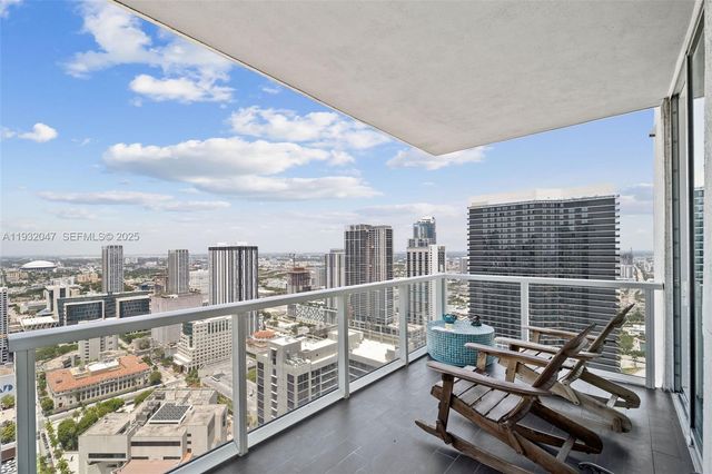 244 Biscayne Blvd 4608, Miami, FL 33132