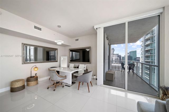 244 Biscayne Blvd 4608, Miami, FL 33132