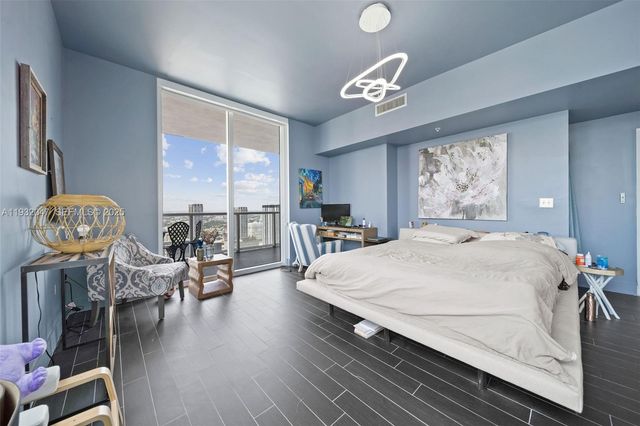 244 Biscayne Blvd 4608, Miami, FL 33132