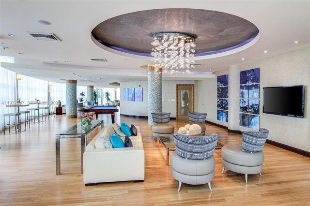 244 Biscayne Blvd 4608, Miami, FL 33132