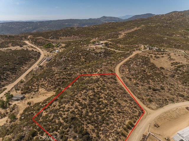 874 Lake Canyon Drive, Aguanga, CA 92536