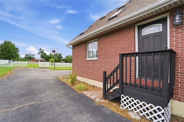 1033 S Heincke Road, Miamisburg, OH 45342