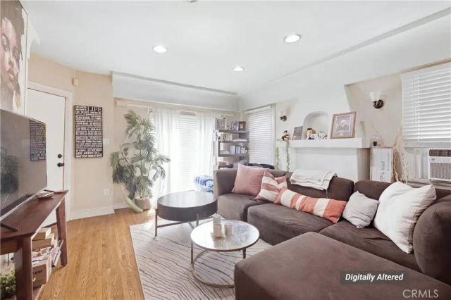 611 W 110th, Los Angeles, CA 90044