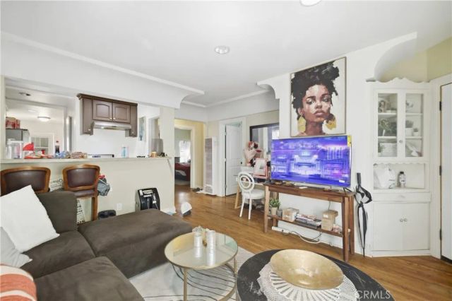 611 W 110th, Los Angeles, CA 90044