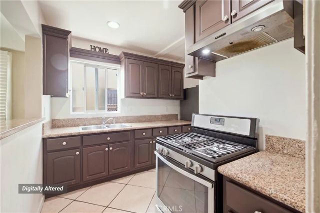 611 W 110th, Los Angeles, CA 90044