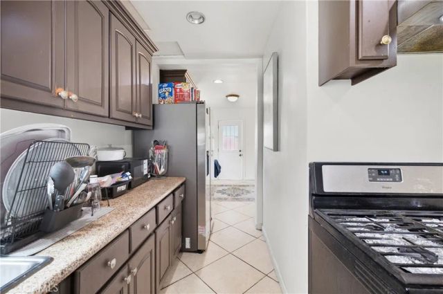 611 W 110th, Los Angeles, CA 90044