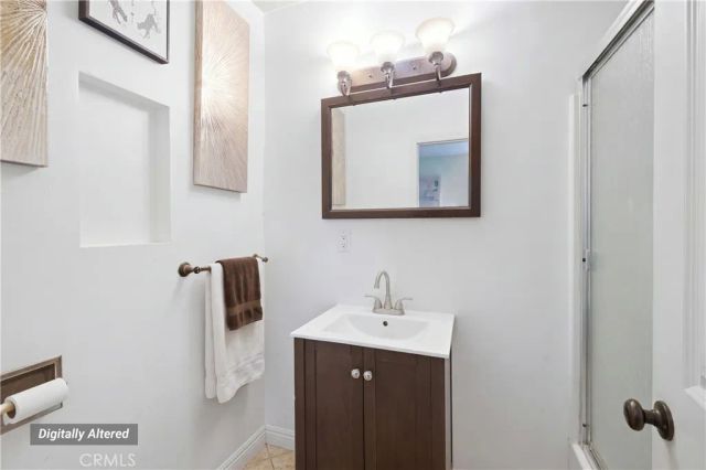 611 W 110th, Los Angeles, CA 90044