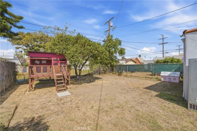 611 W 110th, Los Angeles, CA 90044