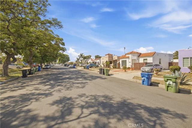 611 W 110th, Los Angeles, CA 90044