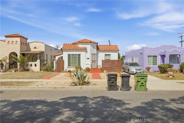 611 W 110th, Los Angeles, CA 90044
