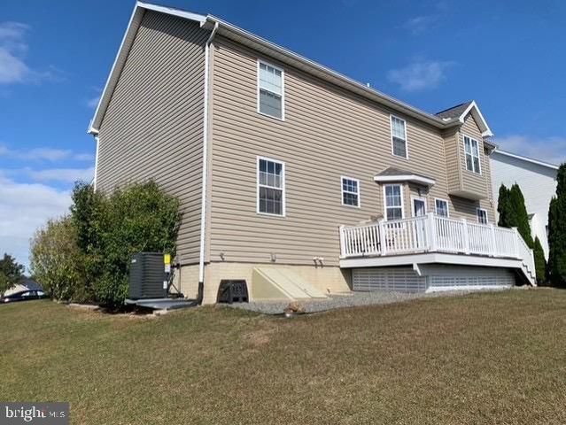 1238 KNOLL DR, York, PA 17408