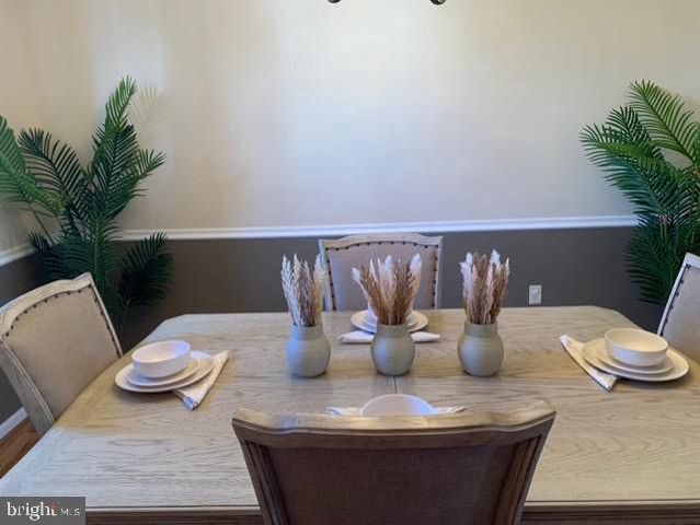 1238 KNOLL DR, York, PA 17408