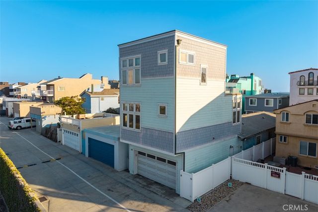 B Surfside, Surfside, CA 90743