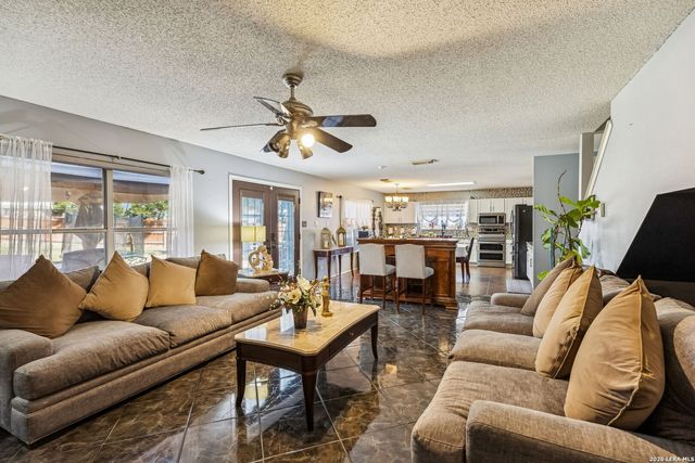 8151 Arrowhead Pool, San Antonio, TX 78254