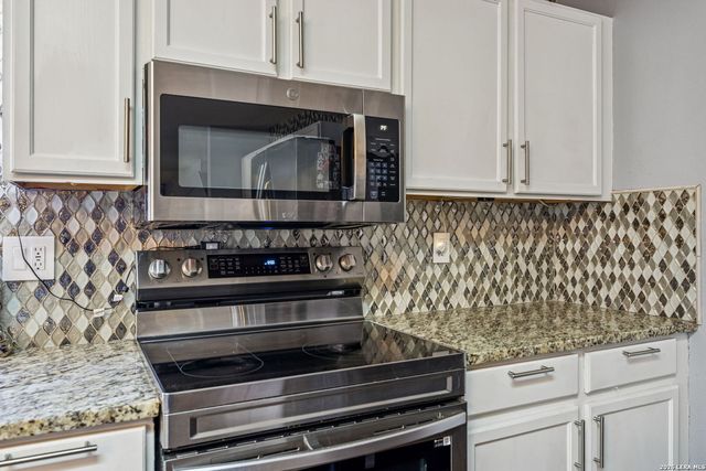 8151 Arrowhead Pool, San Antonio, TX 78254