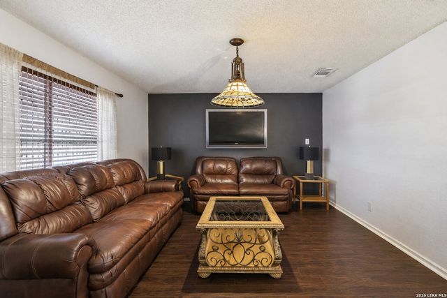 8151 Arrowhead Pool, San Antonio, TX 78254