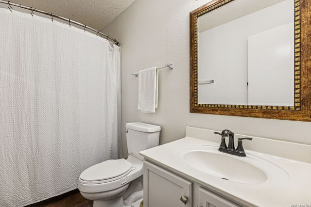 8151 Arrowhead Pool, San Antonio, TX 78254