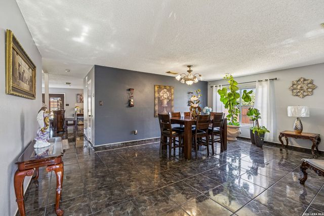 8151 Arrowhead Pool, San Antonio, TX 78254