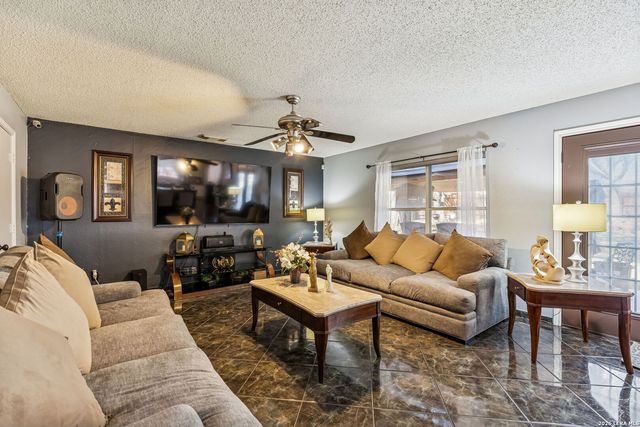 8151 Arrowhead Pool, San Antonio, TX 78254