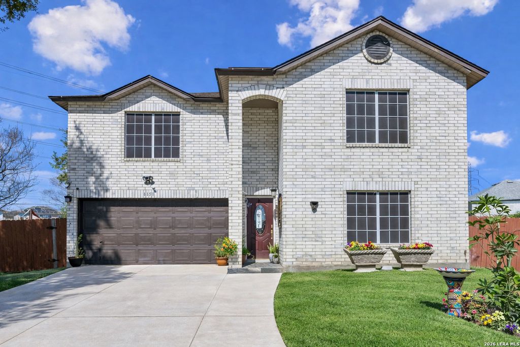 8151 Arrowhead Pool, San Antonio, TX 78254