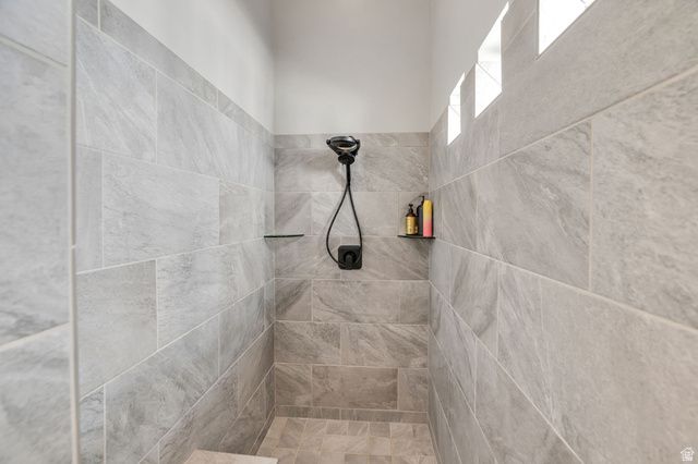 6447 W ARRANMORE DR, South Jordan, UT 84009