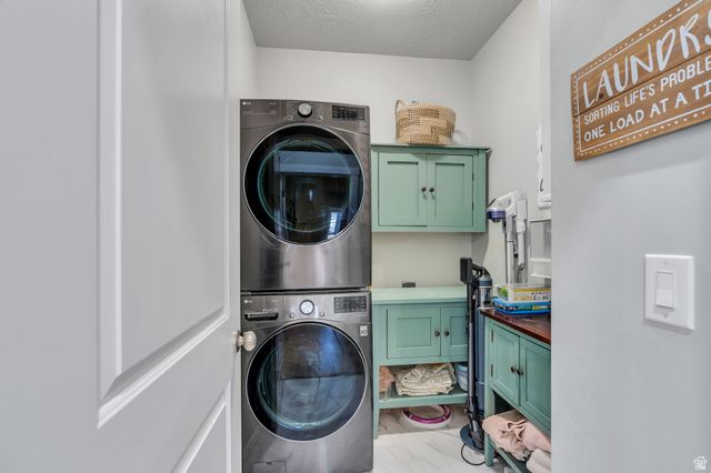 6447 W ARRANMORE DR, South Jordan, UT 84009