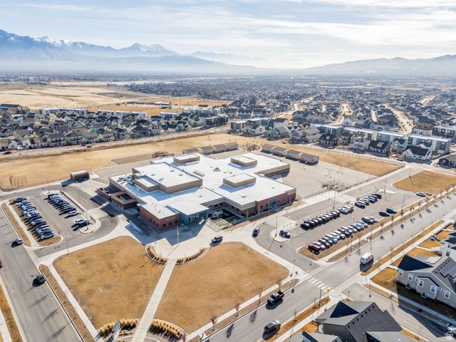 6447 W ARRANMORE DR, South Jordan, UT 84009