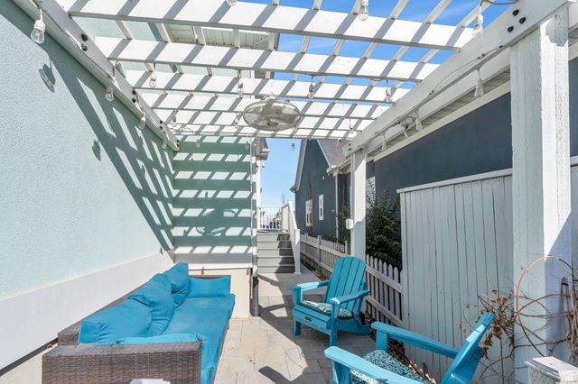 6447 W ARRANMORE DR, South Jordan, UT 84009