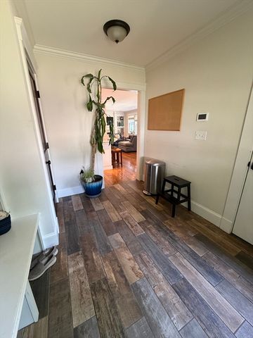 17 Cardinal St 17, Winchester, MA 01890