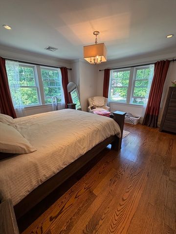 17 Cardinal St 17, Winchester, MA 01890
