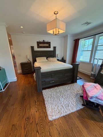 17 Cardinal St 17, Winchester, MA 01890