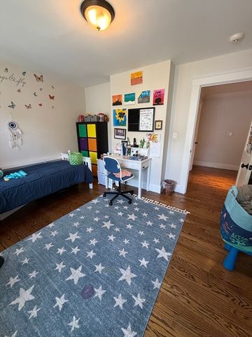 17 Cardinal St 17, Winchester, MA 01890