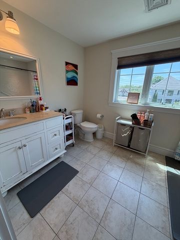 17 Cardinal St 17, Winchester, MA 01890