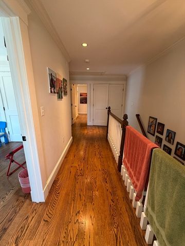 17 Cardinal St 17, Winchester, MA 01890